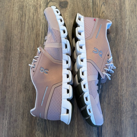 On Cloud Dusty Blush Pink/Rosebrown Camo Running Shoes w/Speed Lacing 8 - Picture 8 of 16